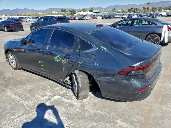 1HGCY1F20RA089825 2024 HONDA ACCORD - Image 2