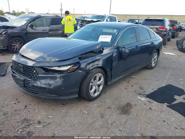 1HGCY1F20SA001894 2025 HONDA ACCORD - Image 2