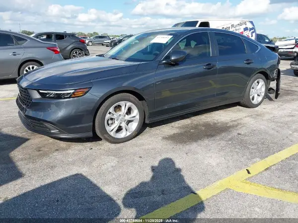 1HGCY1F20SA008733 2025 HONDA ACCORD - Image 2