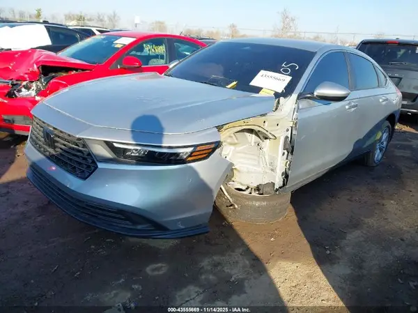 1HGCY1F20SA042798 2025 HONDA ACCORD - Image 2