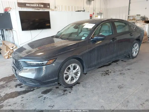 1HGCY1F21PA044132 2023 HONDA ACCORD - Image 2