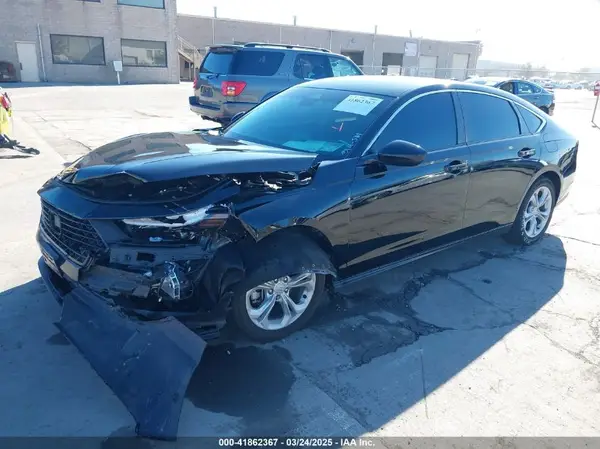 1HGCY1F21RA033439 2024 HONDA ACCORD - Image 2
