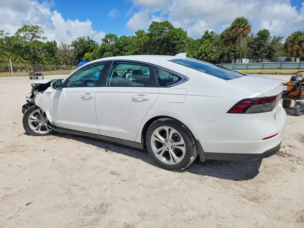 1HGCY1F21RA092958 2024 HONDA ACCORD - Image 2