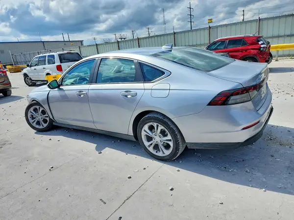 1HGCY1F21SA028313 2025 HONDA ACCORD - Image 2