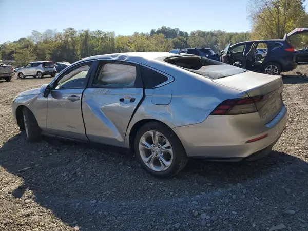 1HGCY1F21SA043569 2025 HONDA ACCORD - Image 2