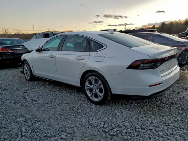 1HGCY1F21SA059044 2025 HONDA ACCORD - Image 2