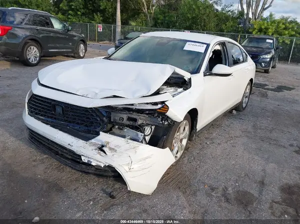 1HGCY1F22RA090359 2024 HONDA ACCORD - Image 2