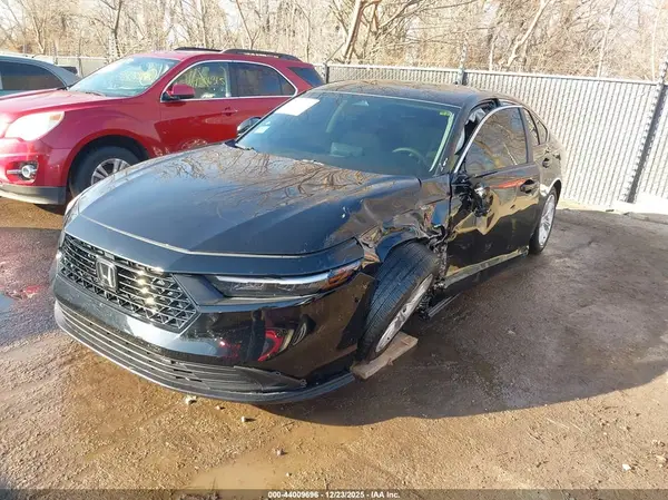 1HGCY1F22SA001556 2025 HONDA ACCORD - Image 2