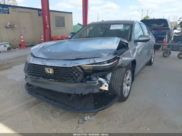 1HGCY1F22SA009818 2025 HONDA ACCORD - Image 2