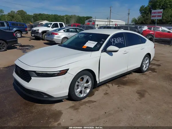 1HGCY1F23RA044796 2024 HONDA ACCORD - Image 2