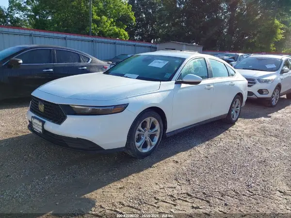 1HGCY1F23RA055104 2024 HONDA ACCORD - Image 2