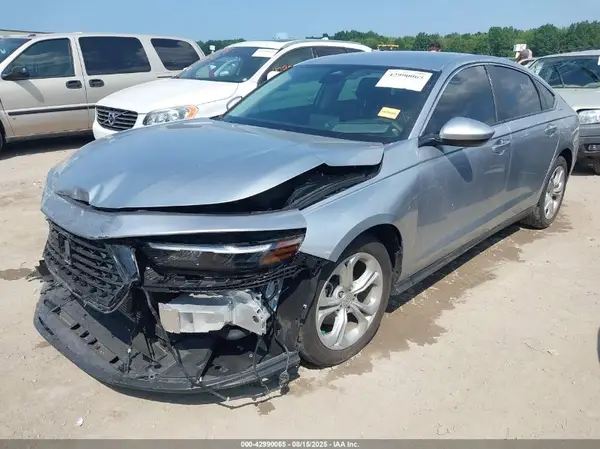 1HGCY1F23RA066118 2024 HONDA ACCORD - Image 2