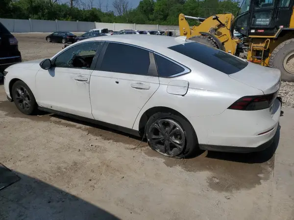 1HGCY1F23RA071626 2024 HONDA ACCORD - Image 2