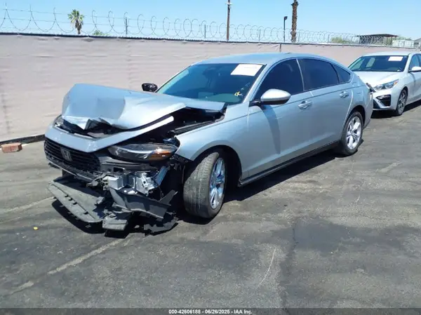 1HGCY1F23RA075904 2024 HONDA ACCORD - Image 2