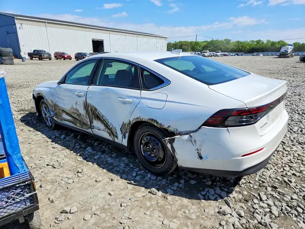 1HGCY1F23SA035425 2025 HONDA ACCORD - Image 2