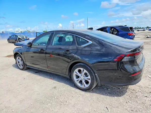 1HGCY1F23SA083359 2025 HONDA ACCORD - Image 2