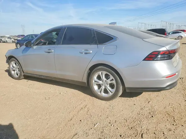 1HGCY1F24RA051398 2024 HONDA ACCORD - Image 2