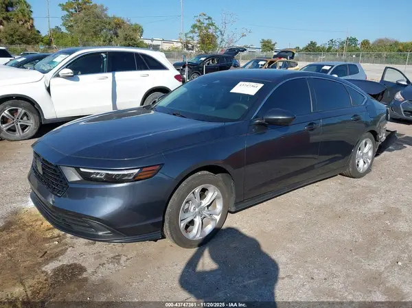 1HGCY1F24RA072073 2024 HONDA ACCORD - Image 2