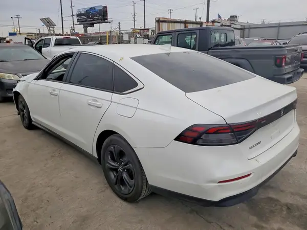 1HGCY1F24RA078844 2024 HONDA ACCORD - Image 2