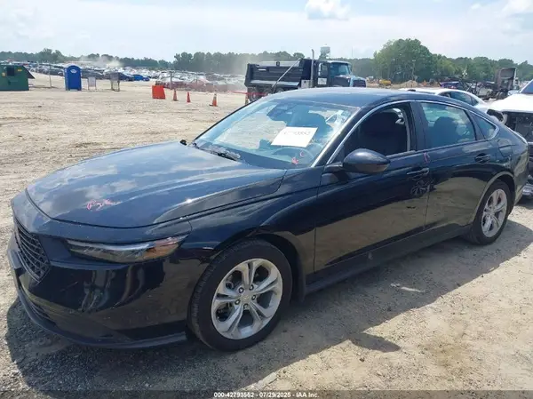1HGCY1F24RA081890 2024 HONDA ACCORD - Image 2