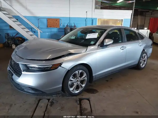 1HGCY1F24SA016463 2025 HONDA ACCORD - Image 2