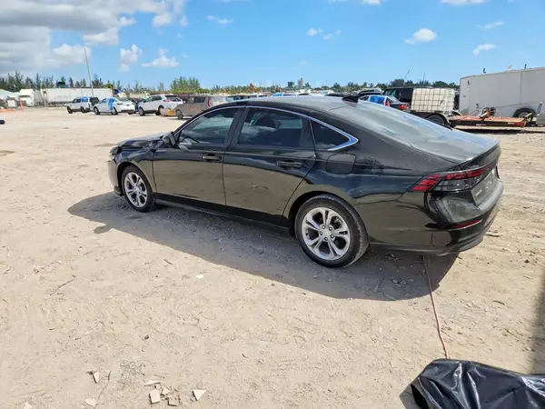 1HGCY1F24SA028595 2025 HONDA ACCORD - Image 2