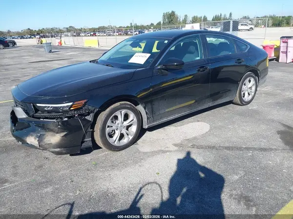 1HGCY1F24SA044666 2025 HONDA ACCORD - Image 2