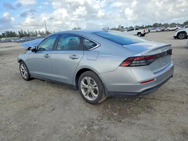 1HGCY1F24SA067915 2025 HONDA ACCORD - Image 2