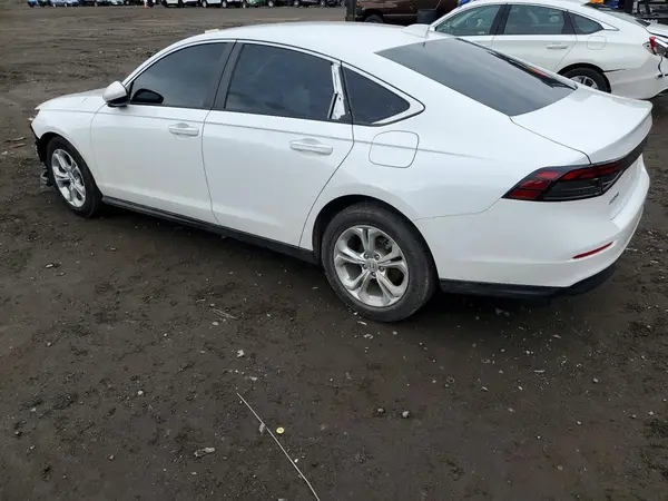1HGCY1F24SA296076 2025 HONDA ACCORD - Image 2