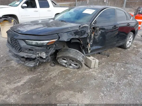 1HGCY1F25PA021050 2023 HONDA ACCORD - Image 2