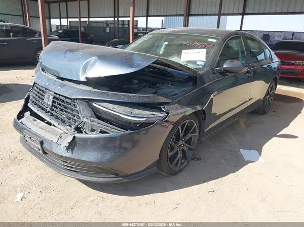 1HGCY1F25RA002856 2024 HONDA ACCORD - Image 2