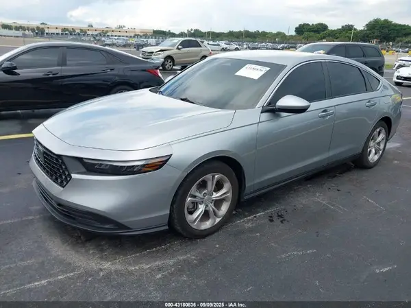 1HGCY1F25RA007328 2024 HONDA ACCORD - Image 2