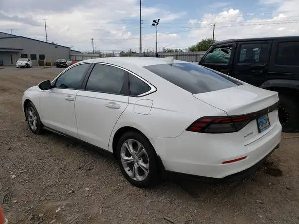 1HGCY1F25RA065939 2024 HONDA ACCORD - Image 2