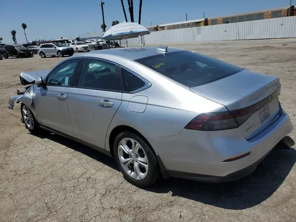 1HGCY1F25RA069585 2024 HONDA ACCORD - Image 2