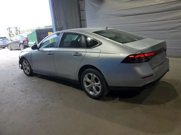 1HGCY1F25RA085835 2024 HONDA ACCORD - Image 2
