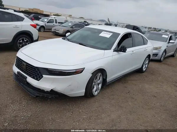 1HGCY1F25RA087682 2024 HONDA ACCORD - Image 2