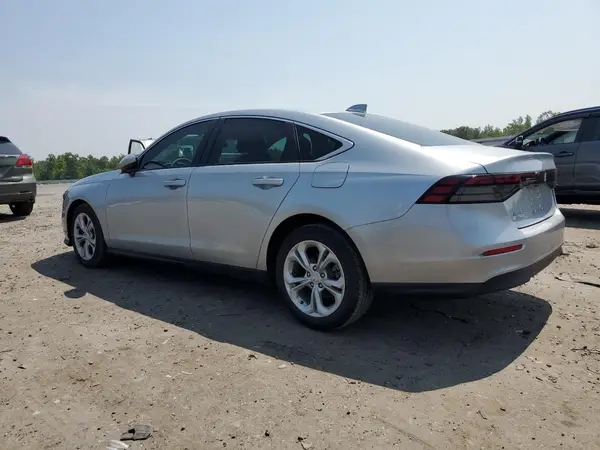 1HGCY1F25SA002913 2025 HONDA ACCORD - Image 2