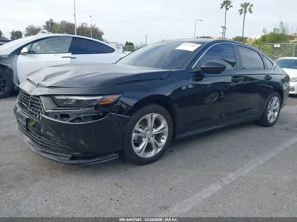 1HGCY1F25SA018352 2025 HONDA ACCORD - Image 2