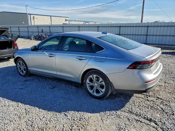 1HGCY1F25SA033417 2025 HONDA ACCORD - Image 2