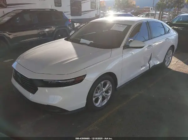 1HGCY1F25SA047303 2025 HONDA ACCORD - Image 2
