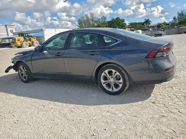 1HGCY1F25SA056924 2025 HONDA ACCORD - Image 2