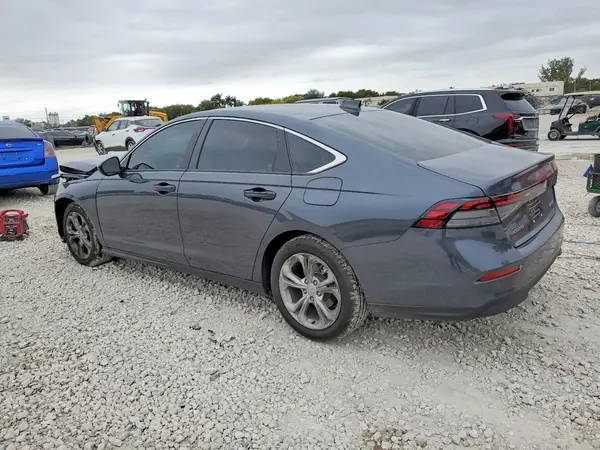 1HGCY1F25SA071228 2025 HONDA ACCORD - Image 2