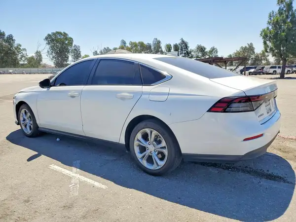 1HGCY1F26RA087674 2024 HONDA ACCORD - Image 2