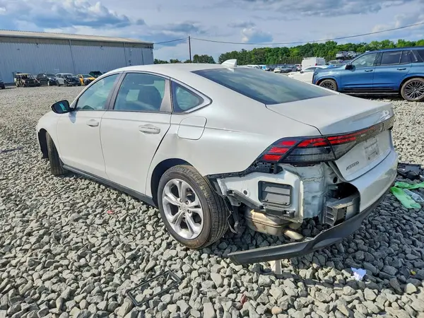 1HGCY1F26SA004363 2025 HONDA ACCORD - Image 2