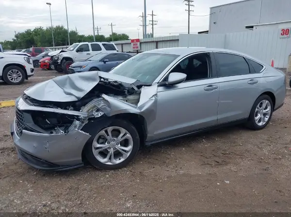 1HGCY1F26SA011426 2025 HONDA ACCORD - Image 2