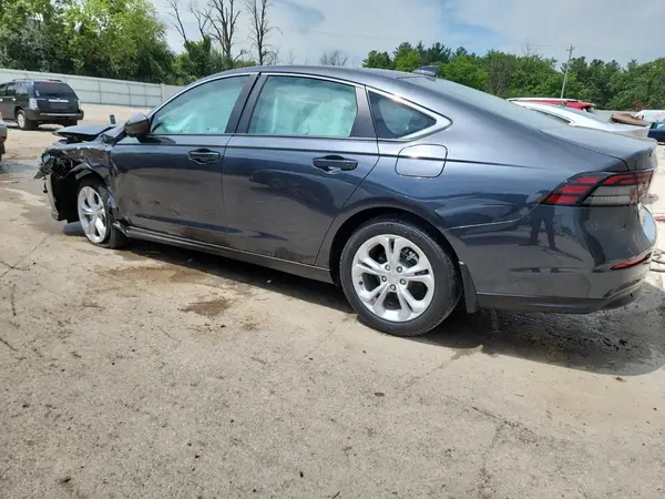 1HGCY1F26SA015573 2025 HONDA ACCORD - Image 2