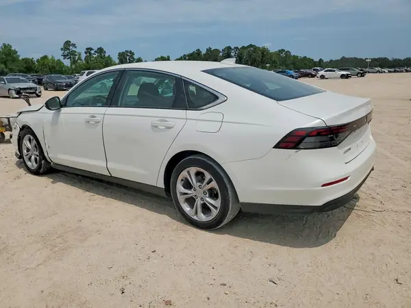 1HGCY1F27SA005814 2025 HONDA ACCORD - Image 2