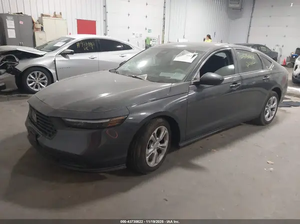 1HGCY1F27SA033189 2025 HONDA ACCORD - Image 2