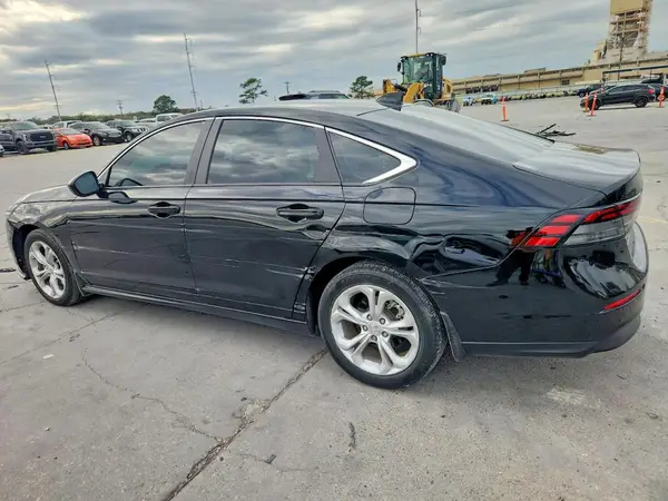 1HGCY1F28RA020638 2024 HONDA ACCORD - Image 2