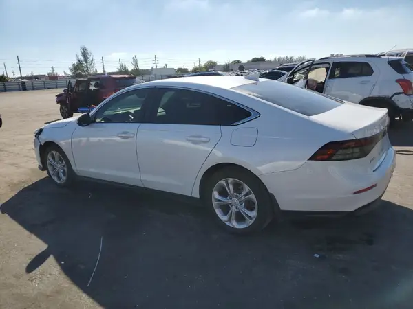 1HGCY1F28RA066874 2024 HONDA ACCORD - Image 2